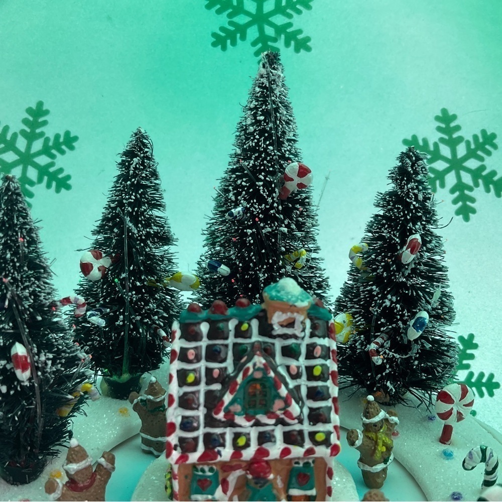 Mr. Christmas Large Ornament Animated Lighted Musical Original Box Hanging Green - Picture 4 of 16